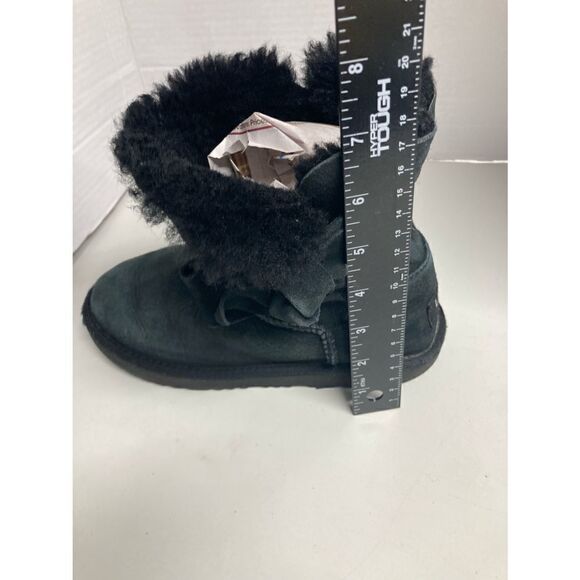 UGG‎ Bailey Girls, Black Boots, Sz 3, Bow on side - Picture 12 of 12